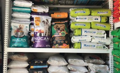 Tienda de productos para mascotas “CROQUETERIA 2M UNIVERSIDAD“