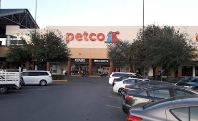 Tienda de productos para mascotas Petco Gonzalitos