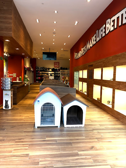 Interior de Petland en Guadalajara, Jalisco, México.