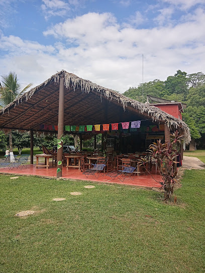 Tienda de productos para mascotas Tamasopo Inn Cabañas y Campamento