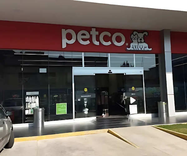 Exterior de Petco Zona Dorada, Heroica Puebla de Zaragoza, Puebla.