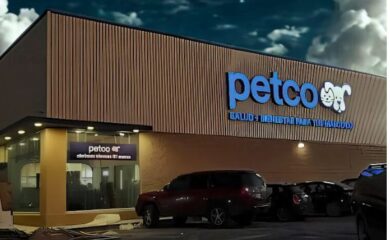 Tienda de productos y servicios para mascotas PETCO Reynosa