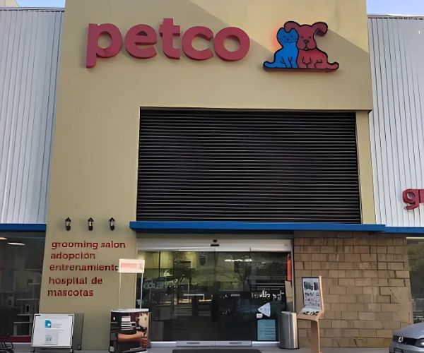 Exterior de Petco Morelia en Michoacán