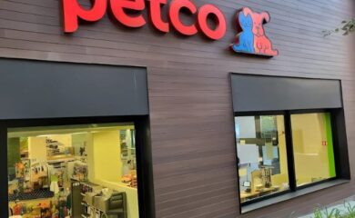 Tienda de productos y servicios para mascotas Petco Serena