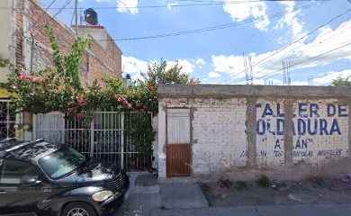 Veterinario Ricon Gallero. Distribuidor Uvl